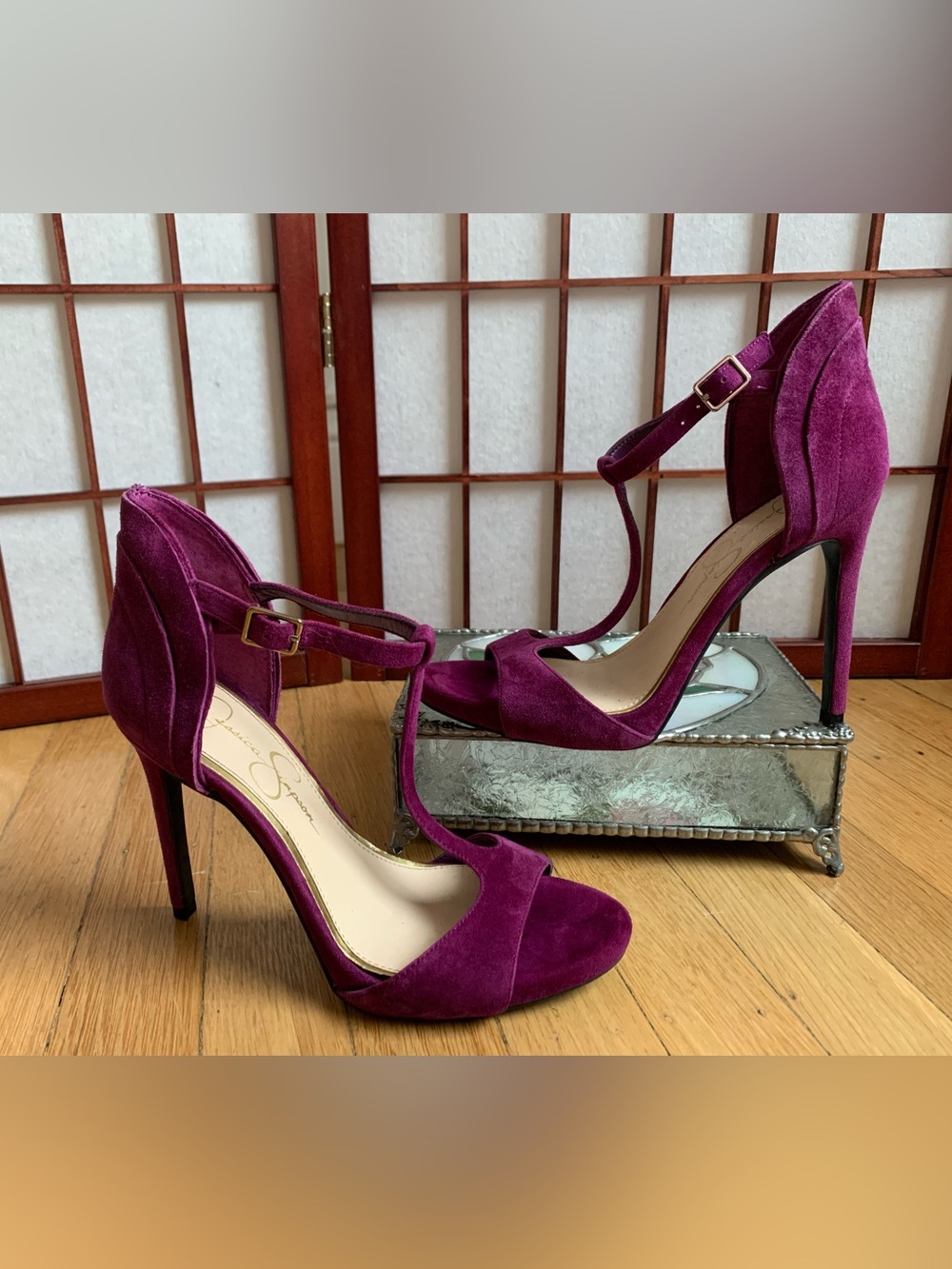 EUC JESSICA SIMPSON Wine/Plum Suede Hi-Heel T-Strap Open Toe Stilettos SZ 6 1/2M